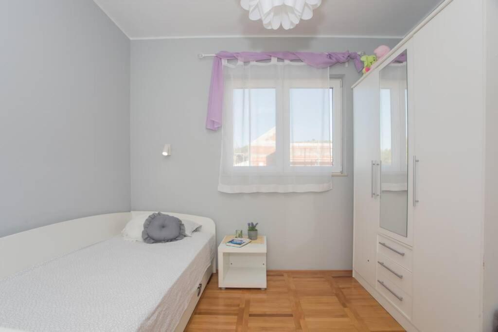Dalma Residence Apartman Lavandella Zaboric Exterior photo